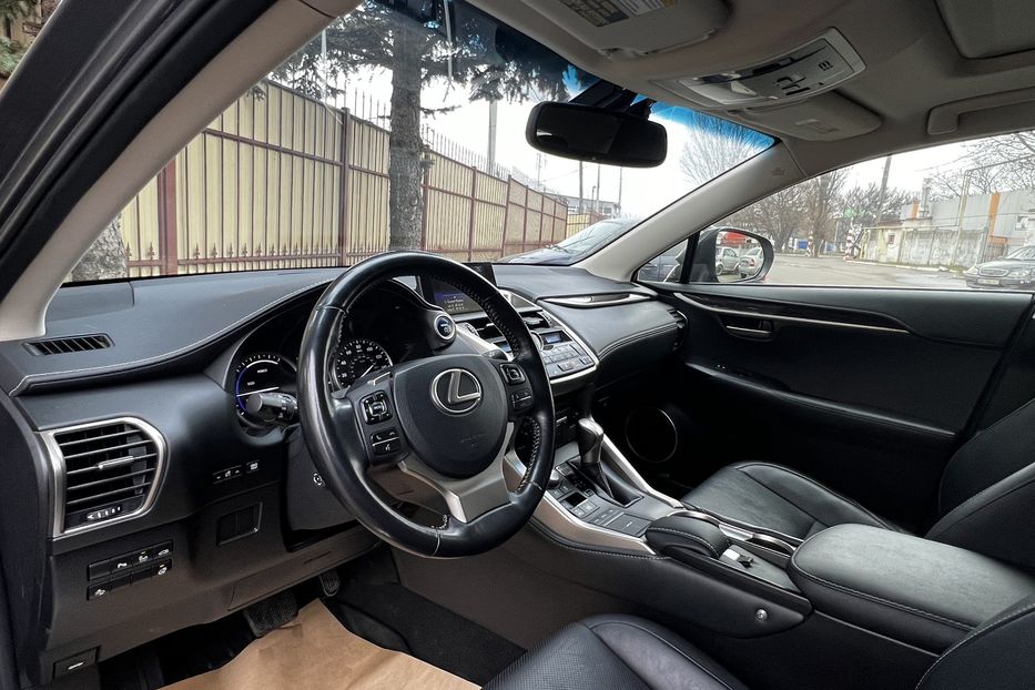 Продам Lexus NX 300 H HYBRID  2016 года в Одессе
