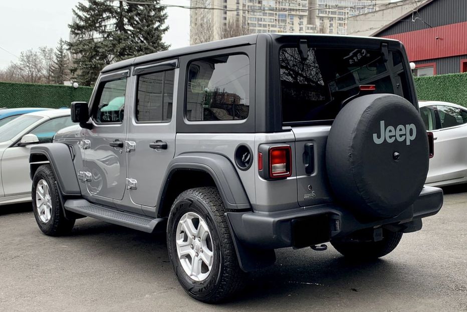 Продам Jeep Wrangler Unlimited Sport  2018 года в Киеве