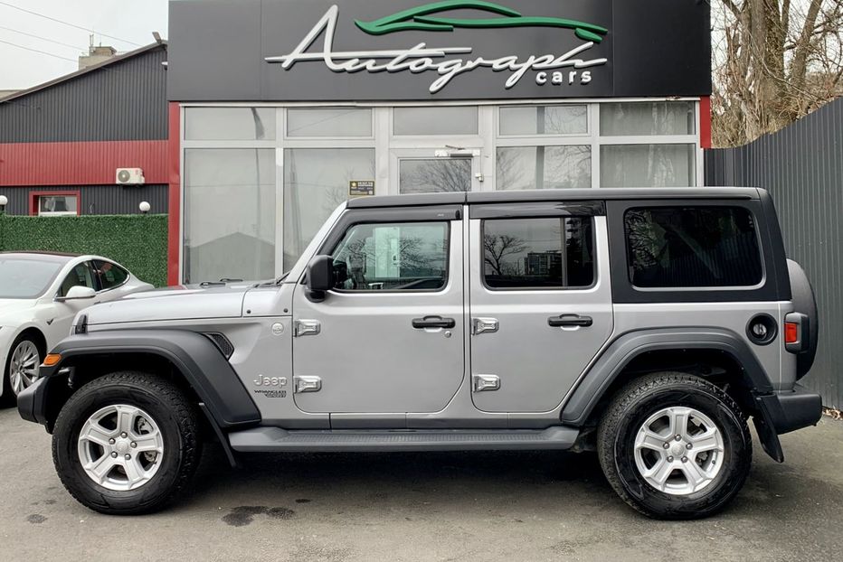 Продам Jeep Wrangler Unlimited Sport  2018 года в Киеве