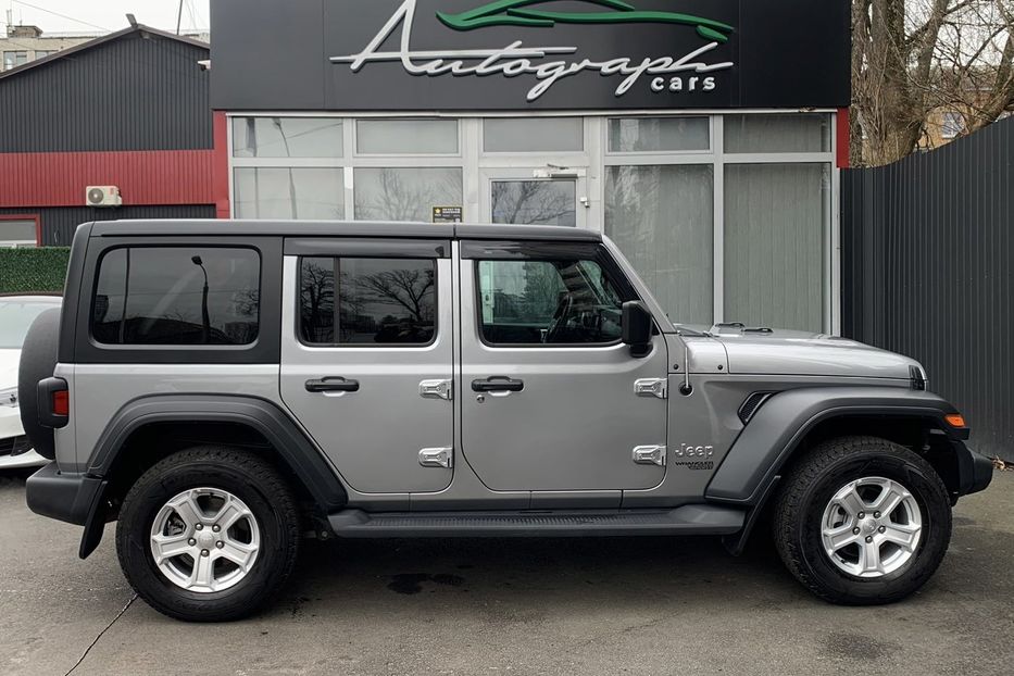 Продам Jeep Wrangler Unlimited Sport  2018 года в Киеве