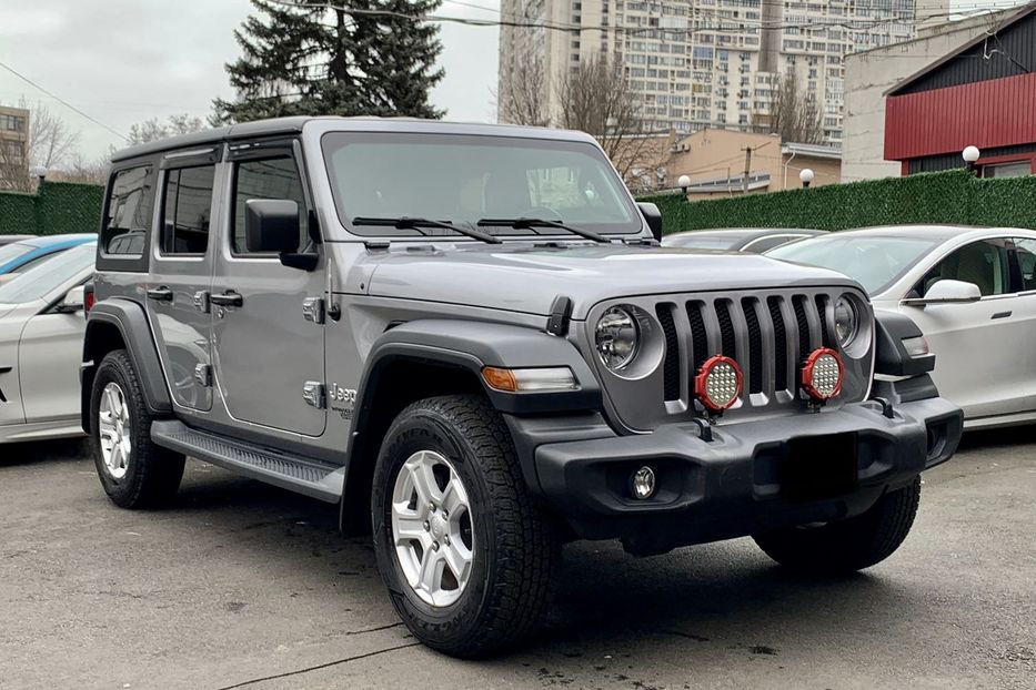 Продам Jeep Wrangler Unlimited Sport  2018 года в Киеве