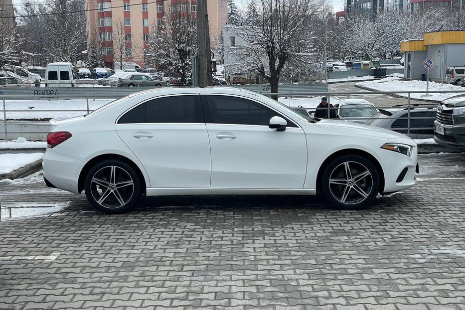 Продам Mercedes-Benz A-Class PROGRESSIVE 2019 года в Черновцах