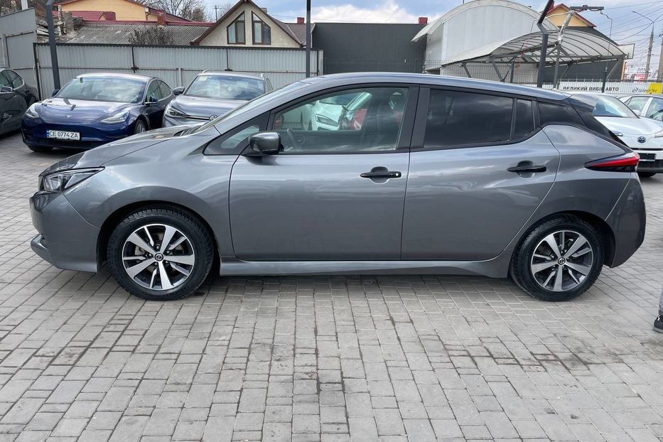 Продам Nissan Leaf SV 2018 года в Черновцах