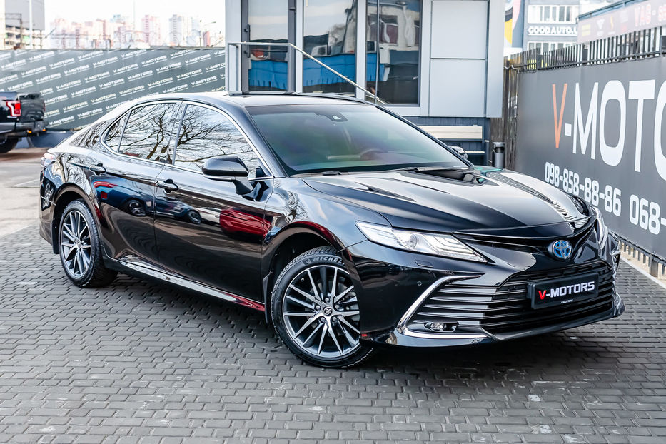 Продам Toyota Camry HYBRID Prestige+ 2021 года в Киеве