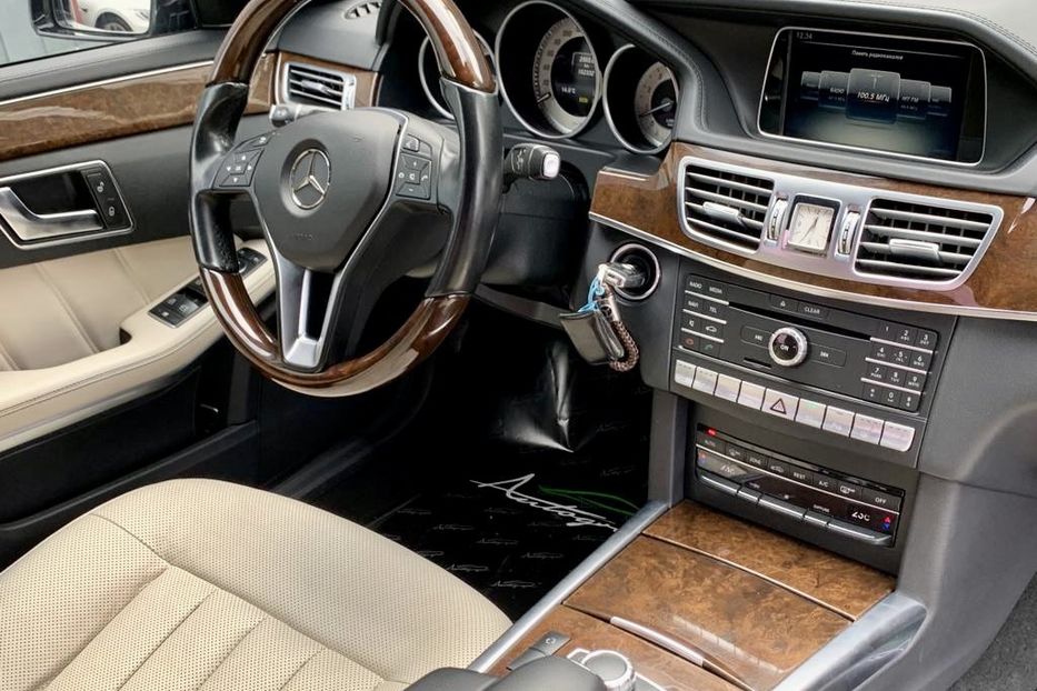 Продам Mercedes-Benz E-Class 400 4Matic Edition E 2015 года в Киеве