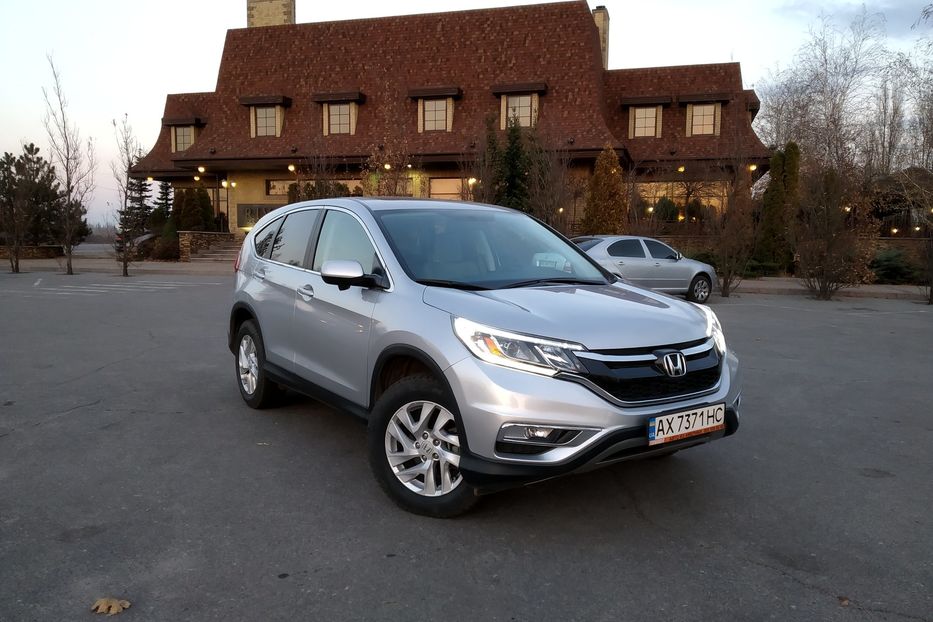 Продам Honda CR-V XLE 2017 года в Луцке