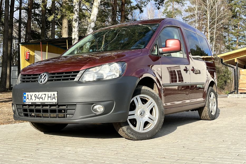 Продам Volkswagen Caddy пасс. 2011 года в Луцке