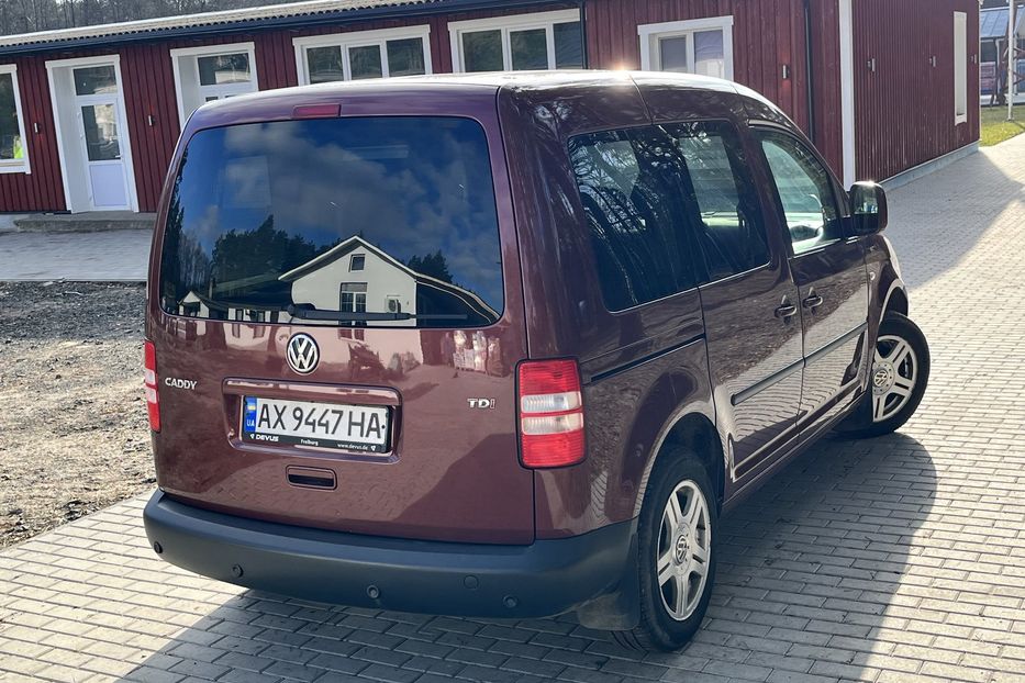 Продам Volkswagen Caddy пасс. 2011 года в Луцке