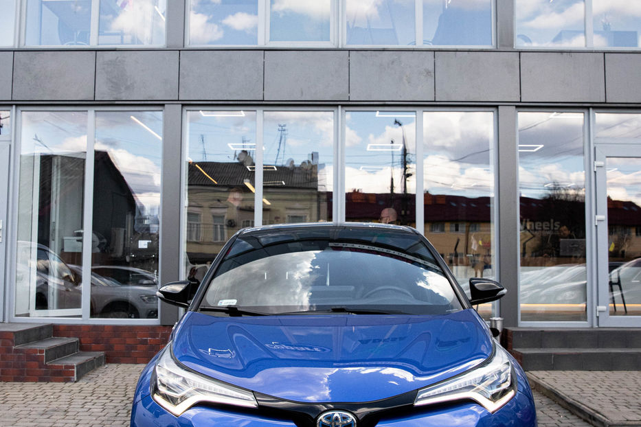 Продам Toyota C-HR Premium 2016 года в Черновцах