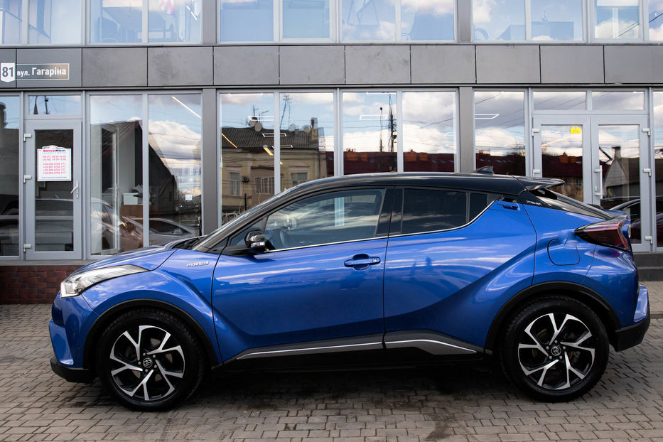 Продам Toyota C-HR Premium 2016 года в Черновцах