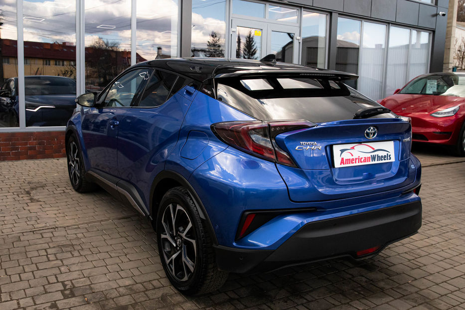 Продам Toyota C-HR Premium 2016 года в Черновцах