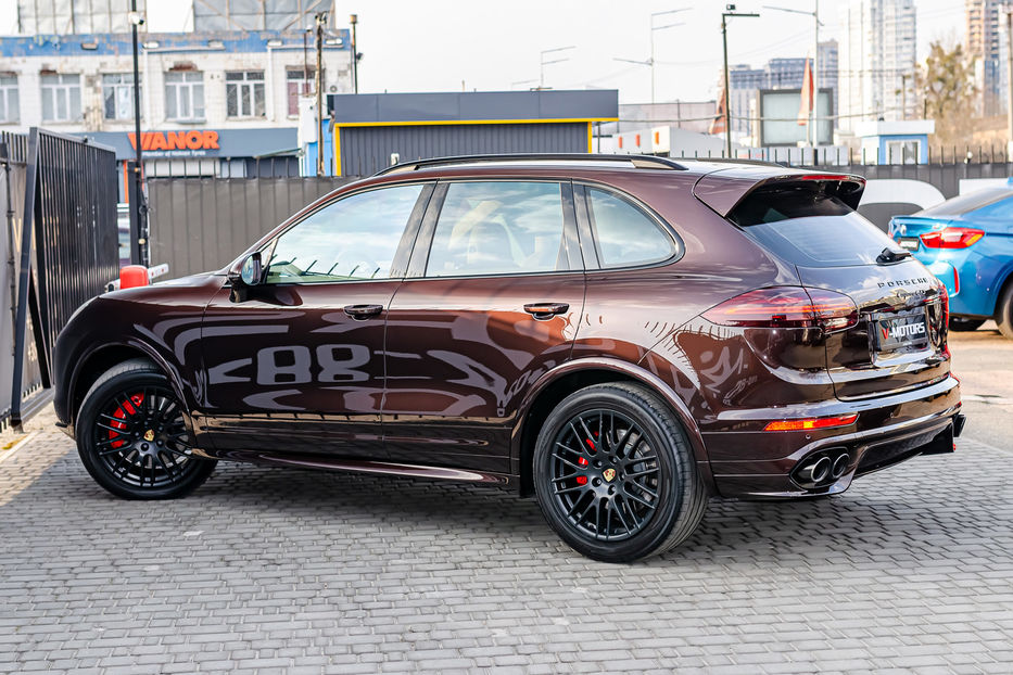 Продам Porsche Cayenne GTS 2015 года в Киеве