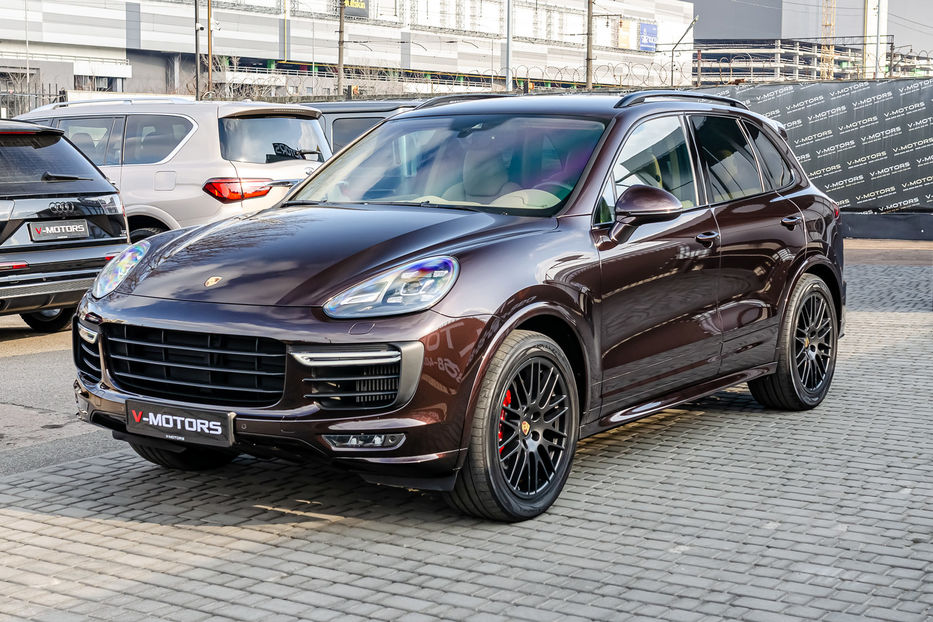 Продам Porsche Cayenne GTS 2015 года в Киеве