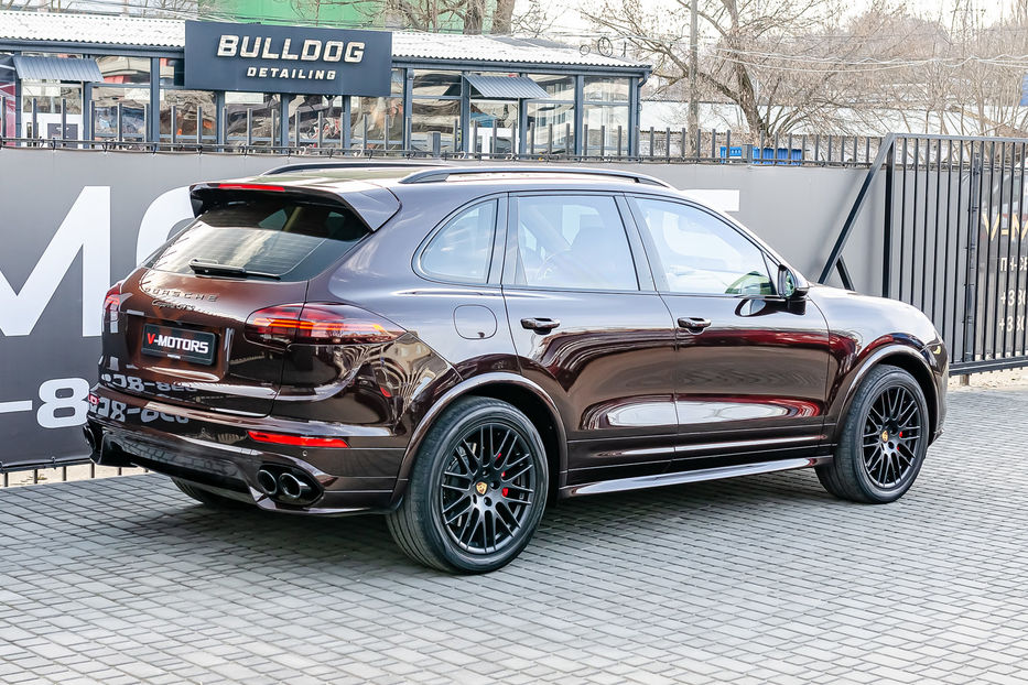 Продам Porsche Cayenne GTS 2015 года в Киеве