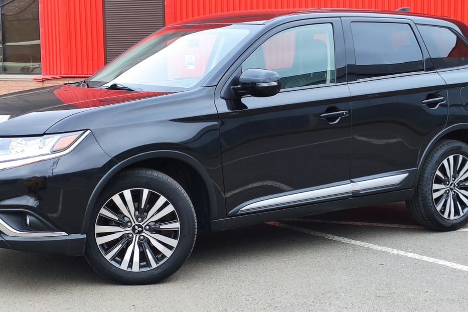 Продам Mitsubishi Outlander Full 2018 года в Одессе