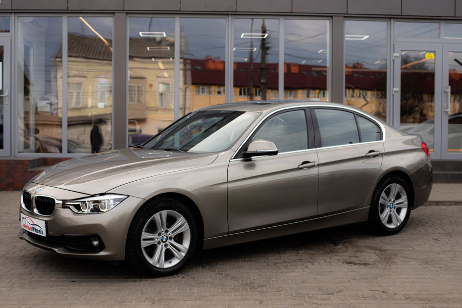 Продам BMW 328 D Champagne 2018 года в Черновцах