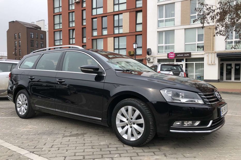 Продам Volkswagen Passat B7 Highline 103кВт 2011 года в Киеве