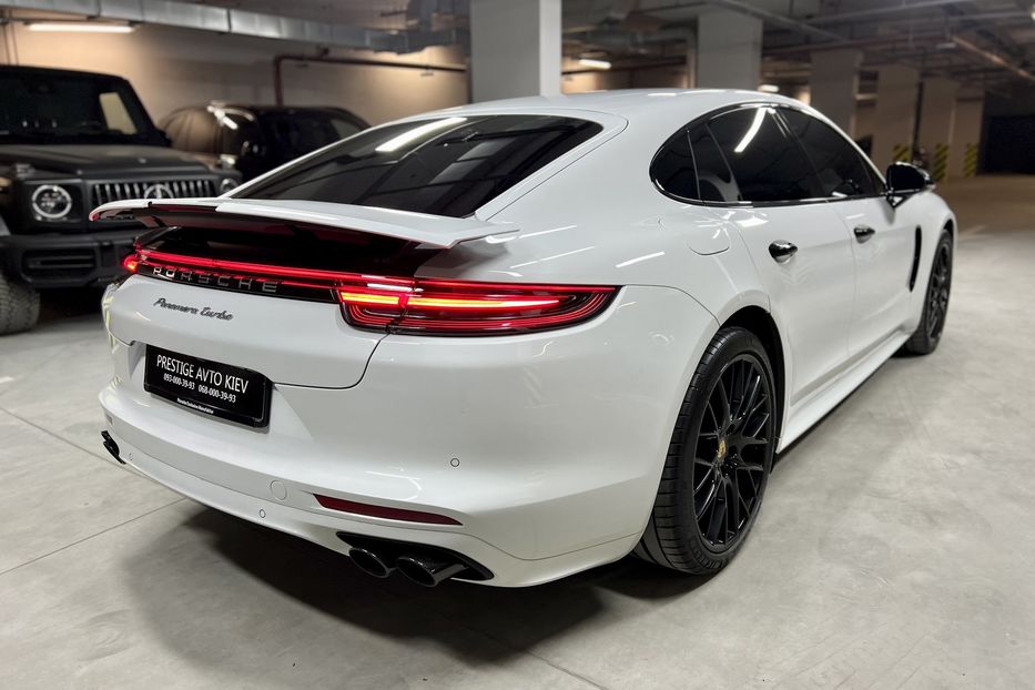 Продам Porsche Panamera 2016 года в Киеве