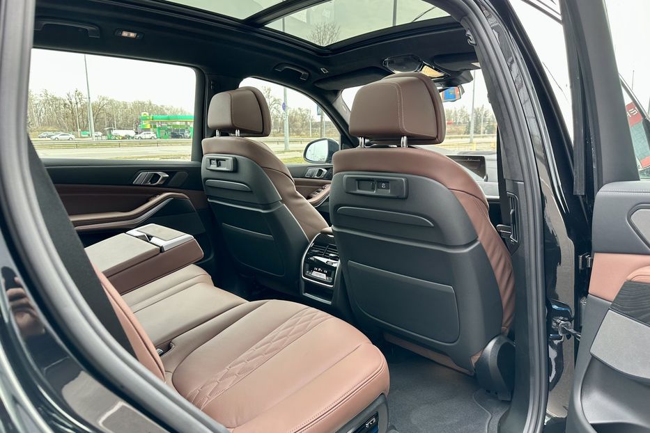 Продам BMW X7 M50D 2022 года в Киеве