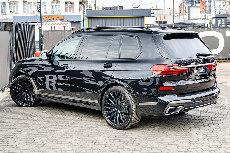 Продам BMW X7 M50d 2020 года в Киеве