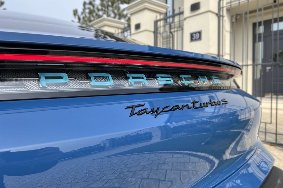 Продам Porsche Taycan Turbo S 2021 года в Одессе