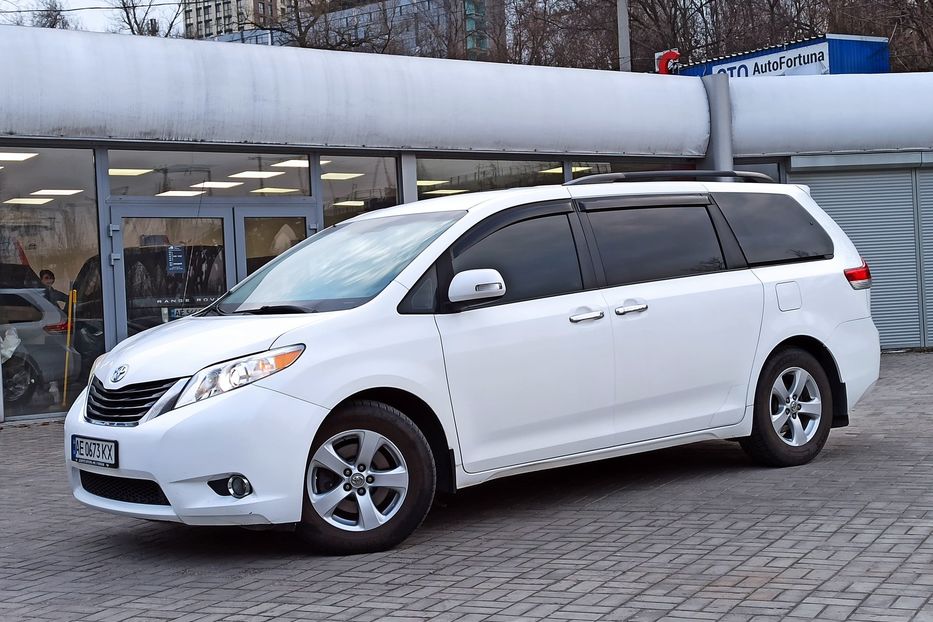 Продам Toyota Sienna 2011 года в Днепре