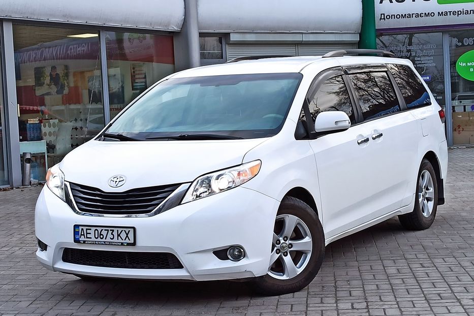 Продам Toyota Sienna 2011 года в Днепре