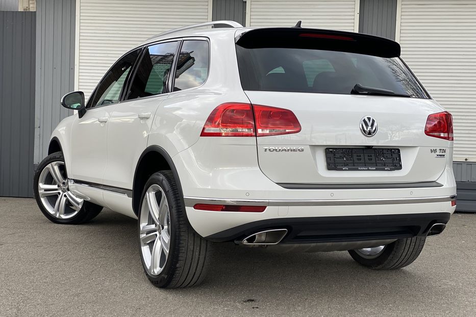 Продам Volkswagen Touareg R Line 2015 года в Киеве