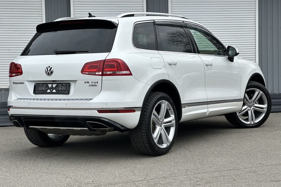 Продам Volkswagen Touareg 3X R-Line 2017 года в Киеве