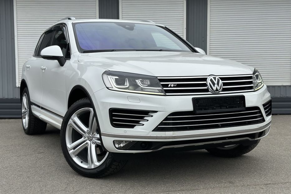 Продам Volkswagen Touareg 3X R-Line 2017 года в Киеве