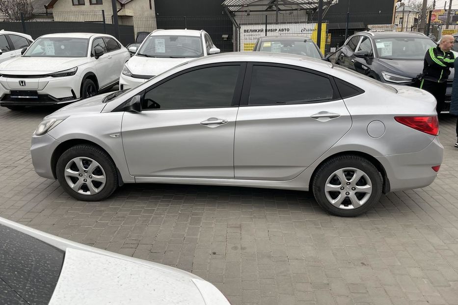 Продам Hyundai Accent  2011 года в Черновцах