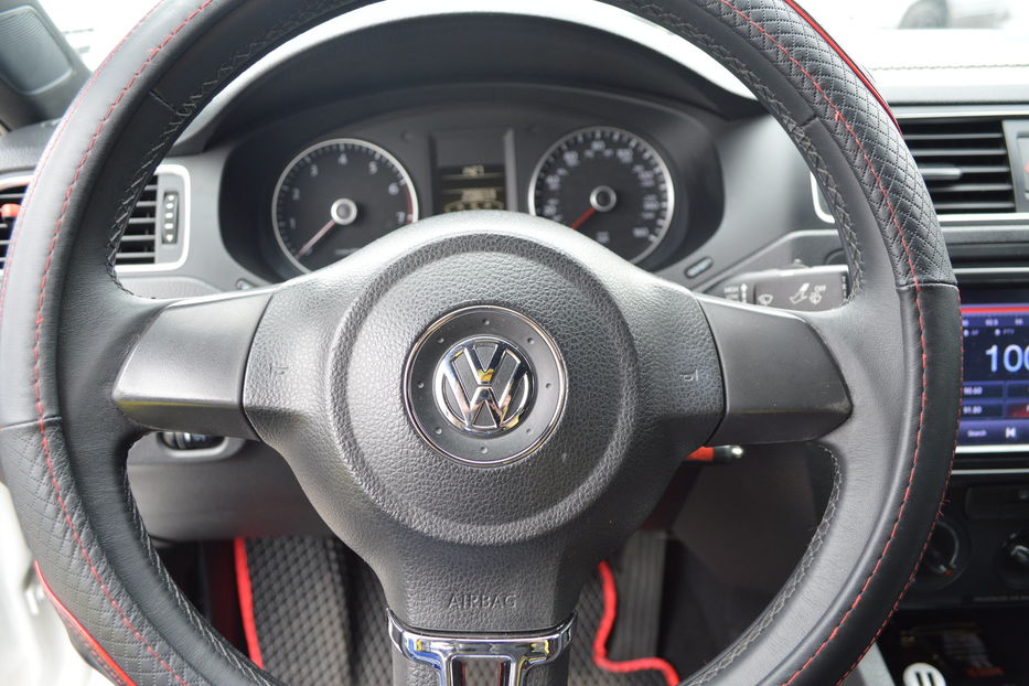 Продам Volkswagen Jetta SE 2013 года в Одессе