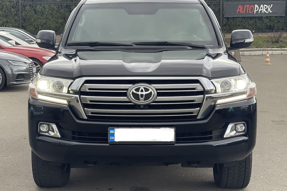 Продам Toyota Land Cruiser 200 Guard B6+ 2017 года в Киеве