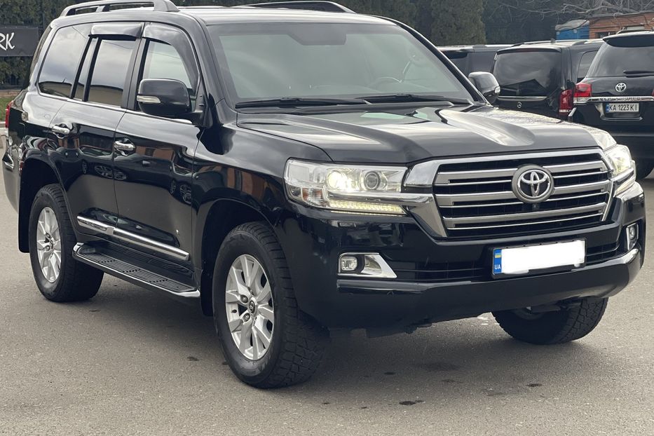 Продам Toyota Land Cruiser 200 Guard B6+ 2017 года в Киеве