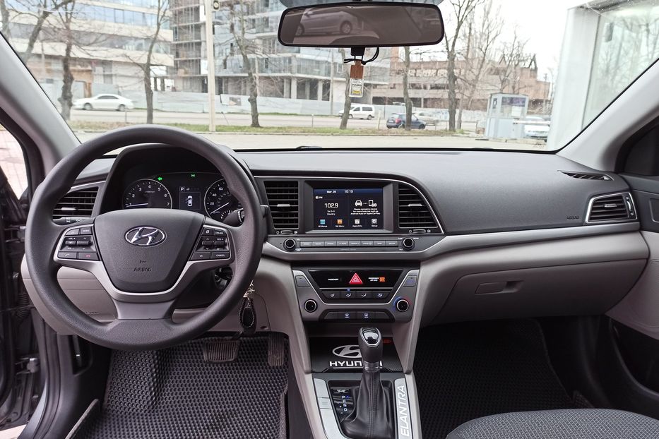 Продам Hyundai Elantra 2018 года в Днепре