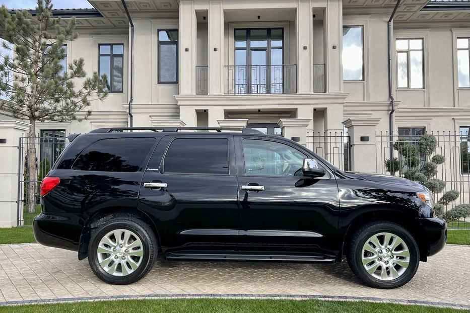 Продам Toyota Sequoia 2010 года в Одессе