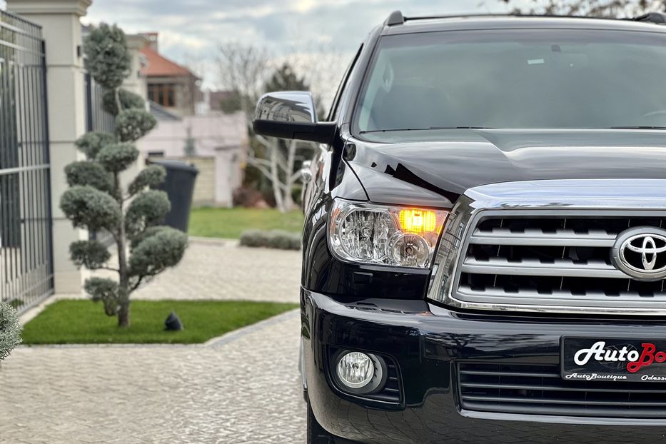 Продам Toyota Sequoia 2010 года в Одессе