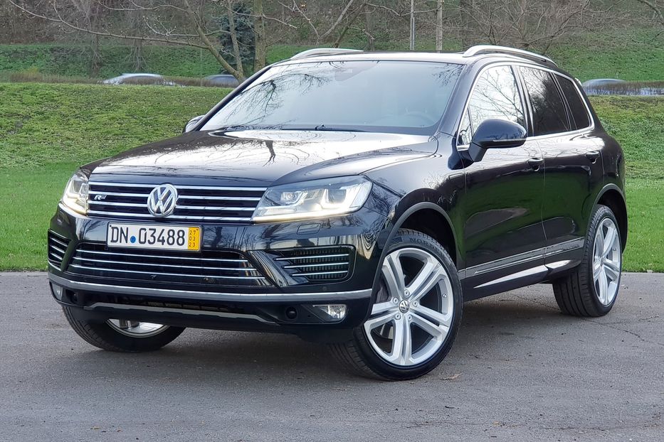 Продам Volkswagen Touareg R-Line 2016 года в Киеве