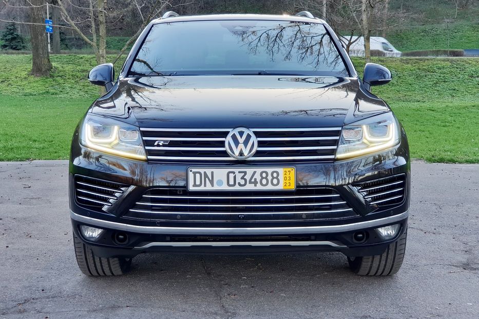 Продам Volkswagen Touareg R-Line 2016 года в Киеве