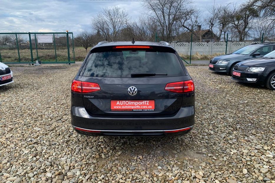 Продам Volkswagen Passat B8  Highline 2018 года в Львове