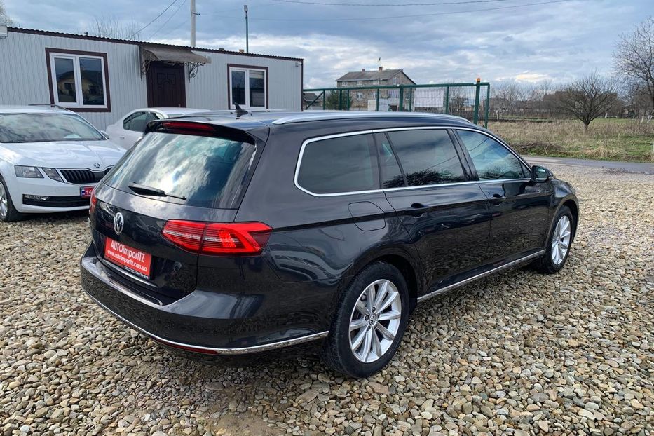 Продам Volkswagen Passat B8  Highline 2018 года в Львове