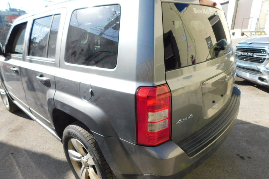 Продам Jeep Patriot Sport 4WD 2.4 2014 года в Одессе