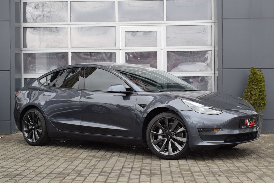 Продам Tesla Model 3 2022 года в Одессе
