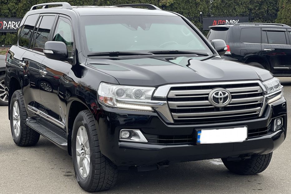 Продам Toyota Land Cruiser 200 Guard B6+ 2017 года в Киеве