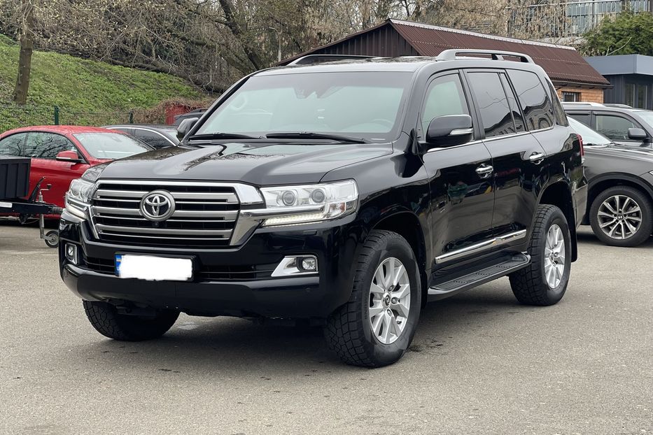 Продам Toyota Land Cruiser 200 Guard B6+ 2017 года в Киеве