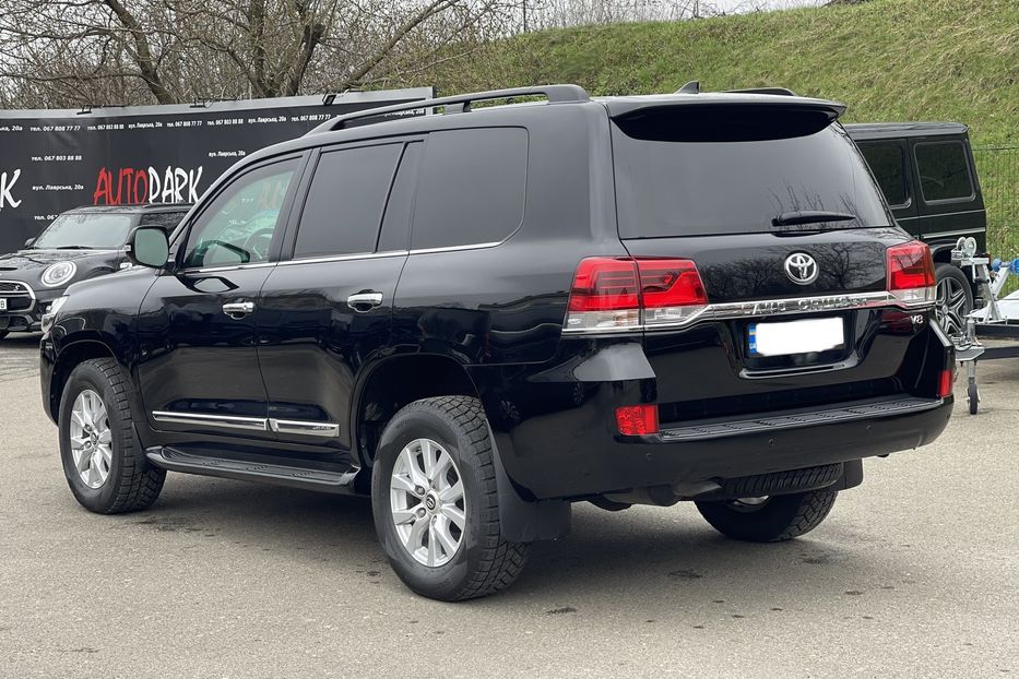 Продам Toyota Land Cruiser 200 Guard B6+ 2017 года в Киеве