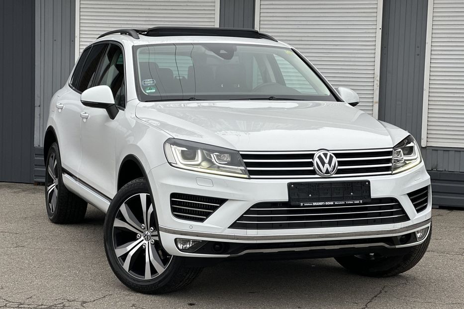 Продам Volkswagen Touareg R line 2016 года в Киеве