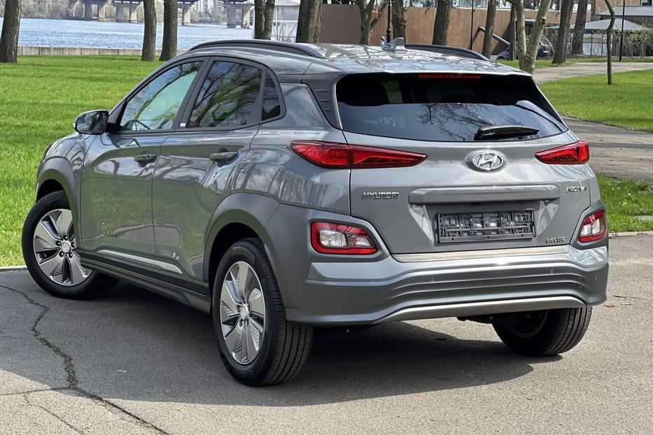 Продам Hyundai Kona Premium 100KW 2020 года в Киеве