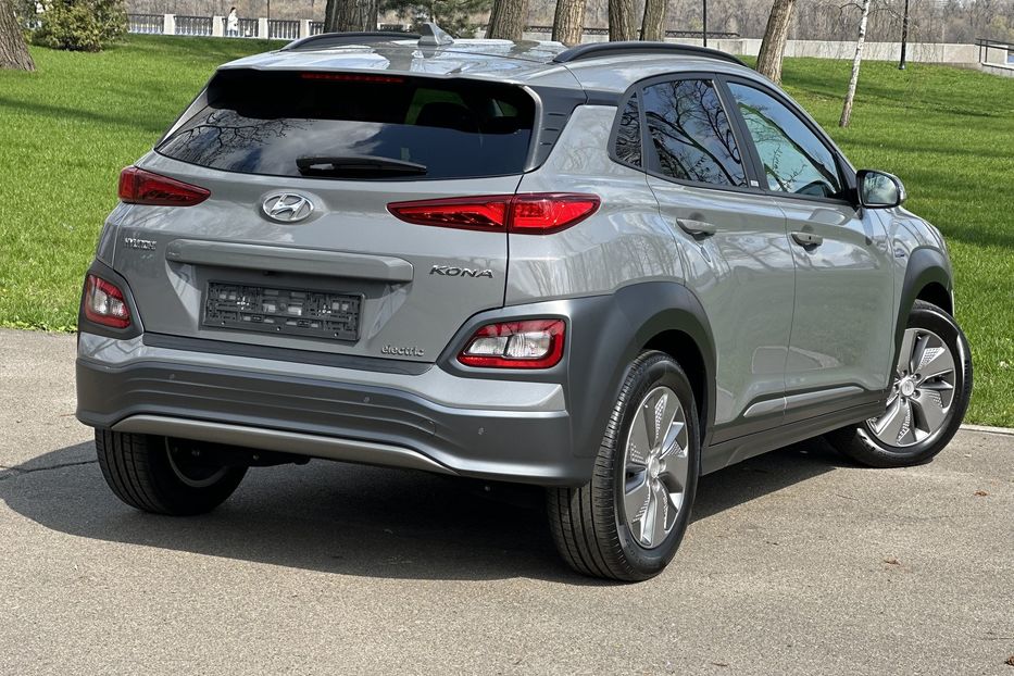 Продам Hyundai Kona Premium 100KW 2020 года в Киеве