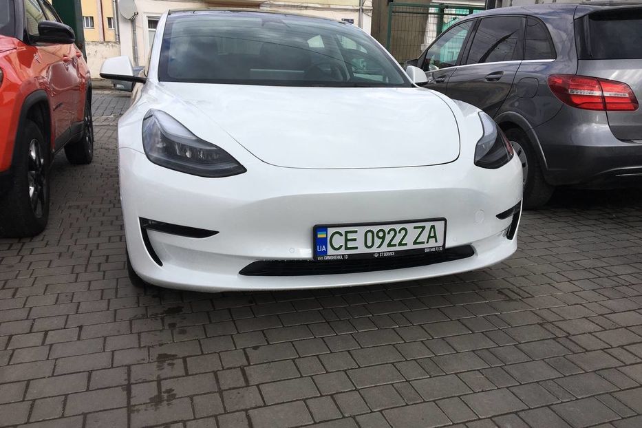 Продам Tesla Model 3 Long Range 2022 года в Черновцах